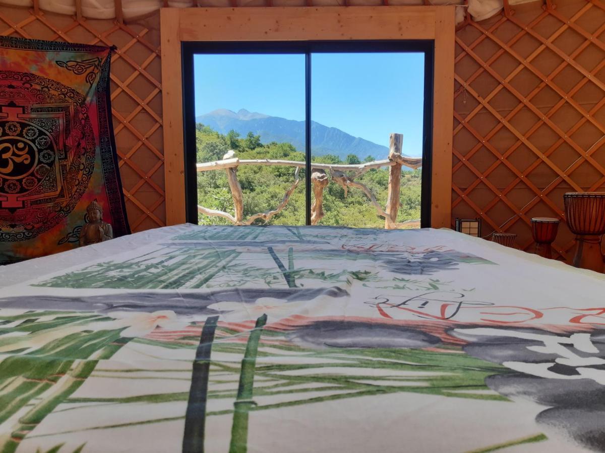 Yourte Contemporaine Avec Magnifique Vue Sur Les Montagnes Rigarda Dış mekan fotoğraf